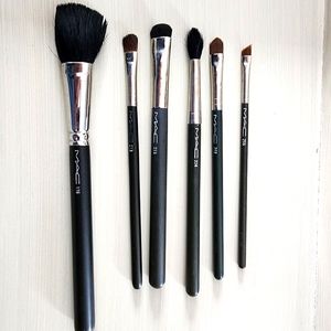 6 MAC brushes